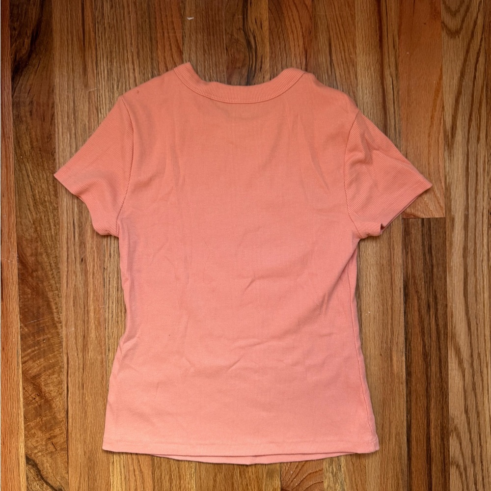 Old Navy Ribbed Tee - Picture 3 of 3